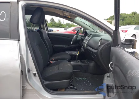 2013 Nissan Versa 1.6 Sv z USA, uszkodzony, nr VIN 3N1CN7AP3DL818837